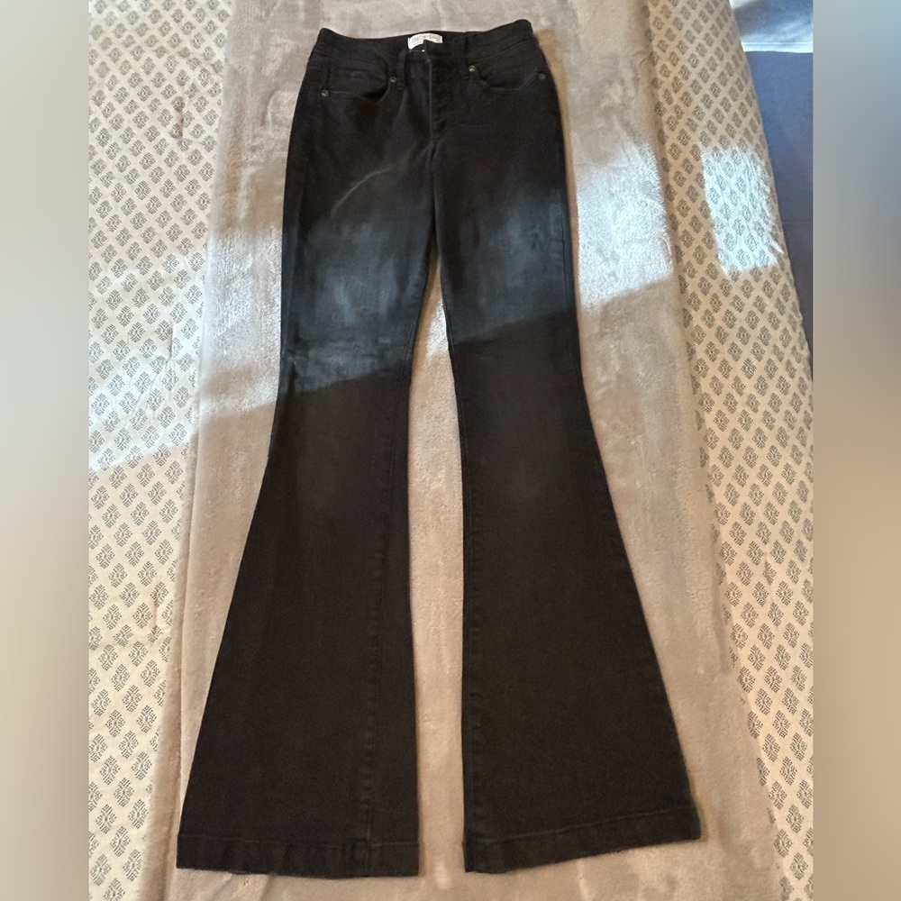 Black Flare Jean